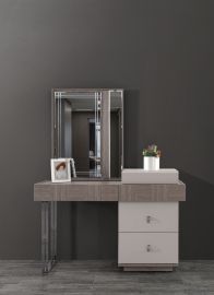 Polo Dresser with mirror